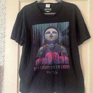 Squid Games T-shirt Red Light Green Light Size Large Netflix Official 10